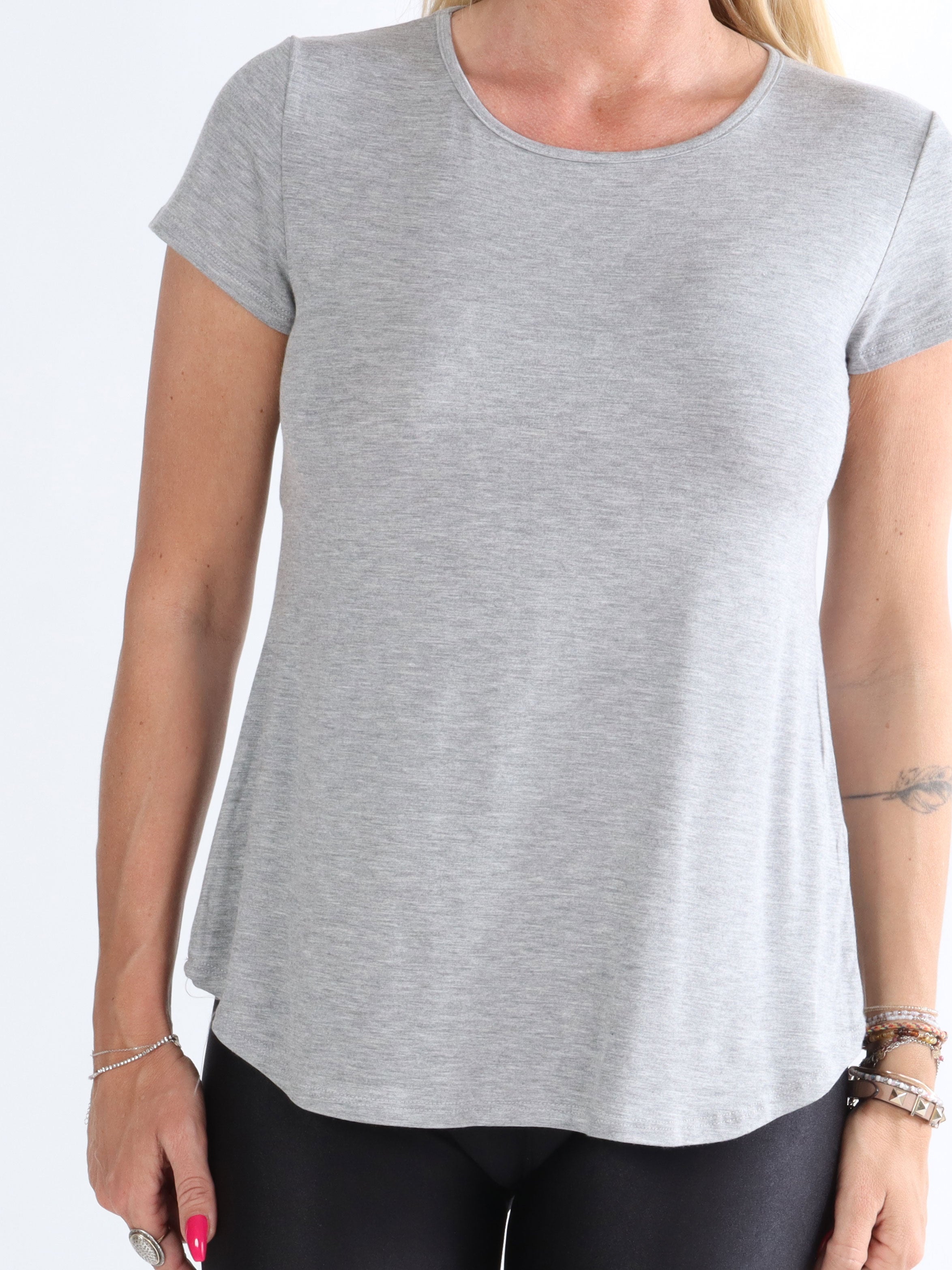 Otine Short - Enkel blus med korta ärmar (bestseller)